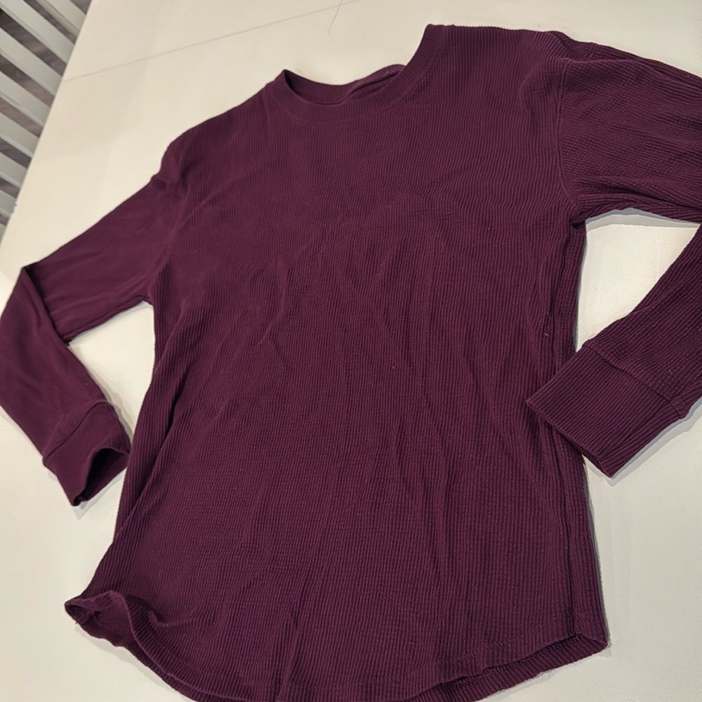 Burgundy thermal top small